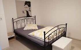 Ferienwohnung Beutelsbacherstrasse 12 Untertürkheim Stuttgart